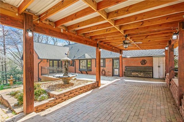 159 Maitland Court, Clemmons, NC 27012