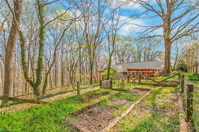 159 Maitland Court, Clemmons, NC 27012