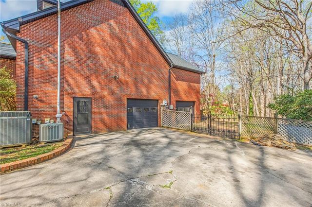 159 Maitland Court, Clemmons, NC 27012