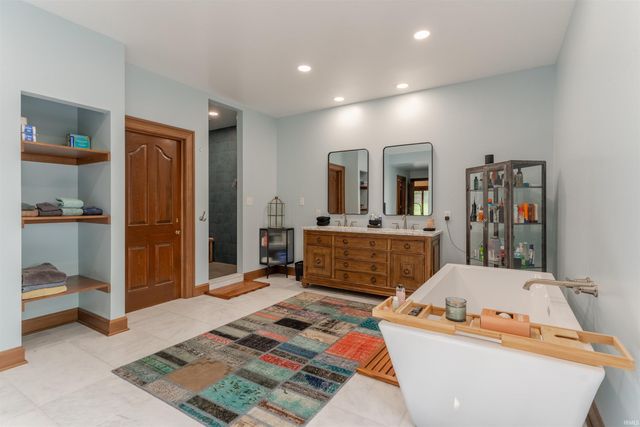 801 Wiltshire Drive, Evansville, IN 47715