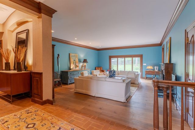 801 Wiltshire Drive, Evansville, IN 47715