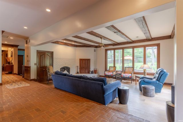 801 Wiltshire Drive, Evansville, IN 47715