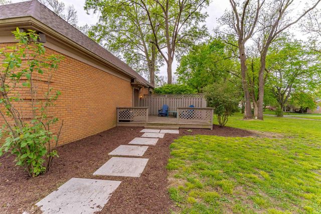 801 Wiltshire Drive, Evansville, IN 47715