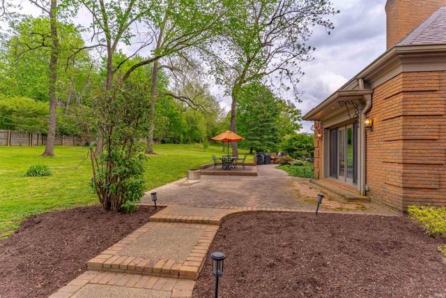 801 Wiltshire Drive, Evansville, IN 47715