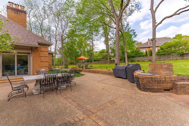 801 Wiltshire Drive, Evansville, IN 47715