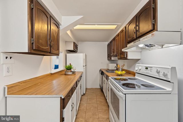 1526 POTOMAC AVE SE, Washington, DC 20003