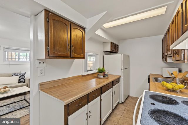1526 POTOMAC AVE SE, Washington, DC 20003