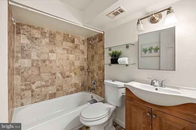 1526 POTOMAC AVE SE, Washington, DC 20003