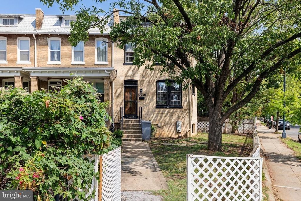 1526 POTOMAC AVE SE, Washington, DC 20003