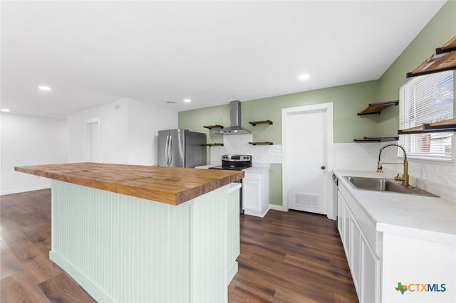209 W Arlo Road, Harker Heights, TX 76548