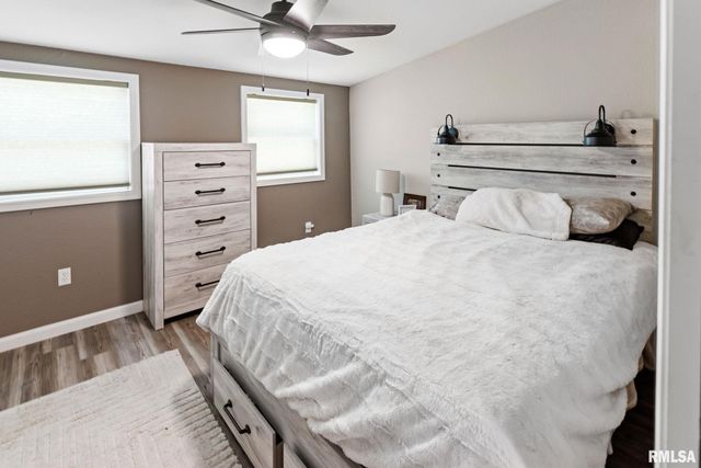 416 S MAPLE Street, Salem, IL 62881