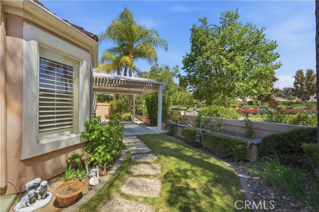 40512 Via Amapola, Murrieta, CA 92562