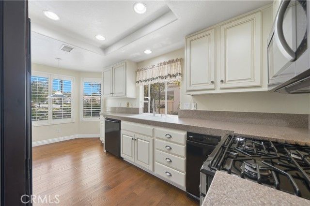 40512 Via Amapola, Murrieta, CA 92562
