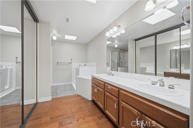 40512 Via Amapola, Murrieta, CA 92562