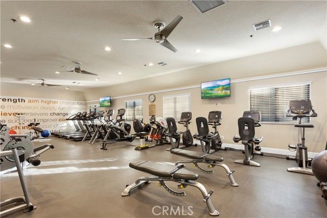 40512 Via Amapola, Murrieta, CA 92562