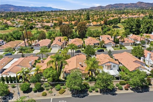 40512 Via Amapola, Murrieta, CA 92562