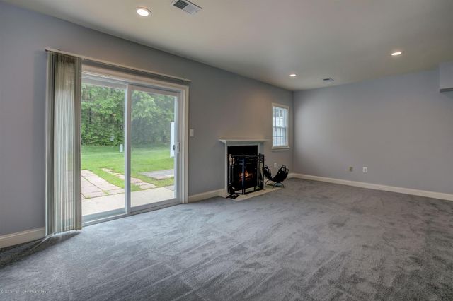40 Staghorn Drive, Matawan, NJ 07747