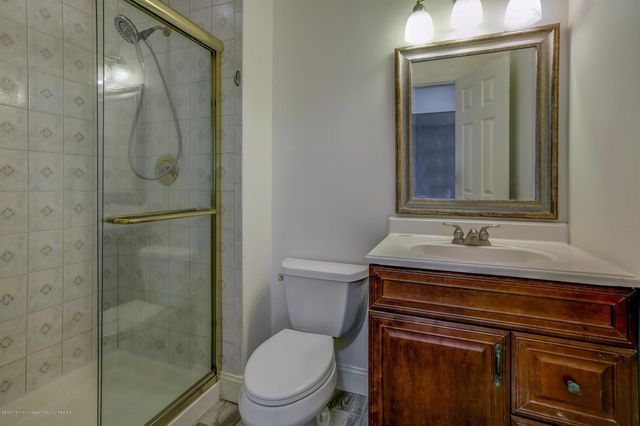40 Staghorn Drive, Matawan, NJ 07747