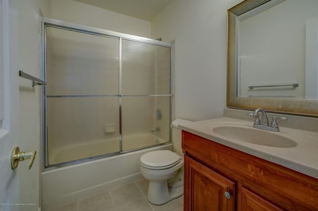 40 Staghorn Drive, Matawan, NJ 07747