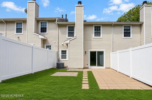 40 Staghorn Drive, Matawan, NJ 07747