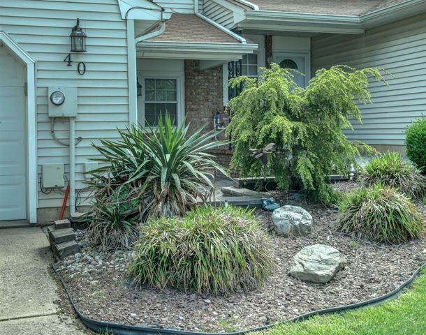 40 Staghorn Drive, Matawan, NJ 07747