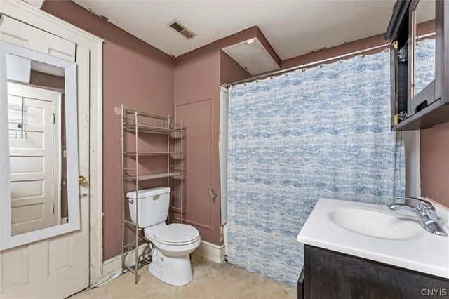 303 Highland Avenue, Syracuse, NY 13203