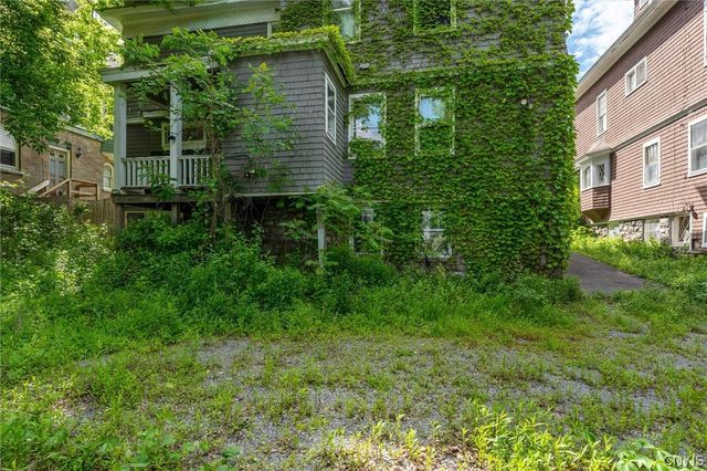 303 Highland Avenue, Syracuse, NY 13203