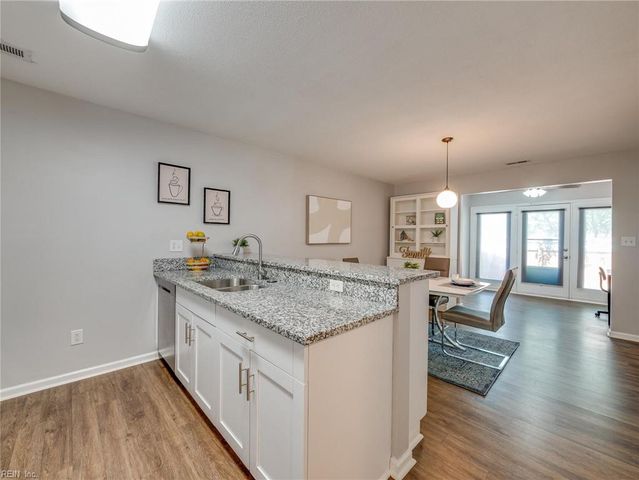 865 Miller Creek LN, Newport News, VA 23602