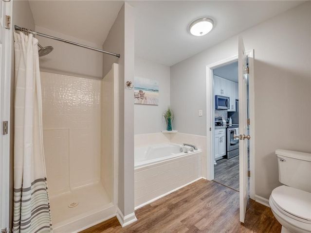 865 Miller Creek LN, Newport News, VA 23602