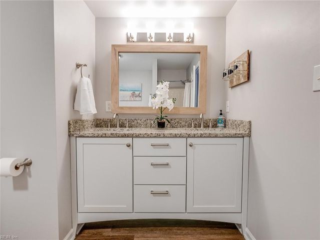 865 Miller Creek LN, Newport News, VA 23602