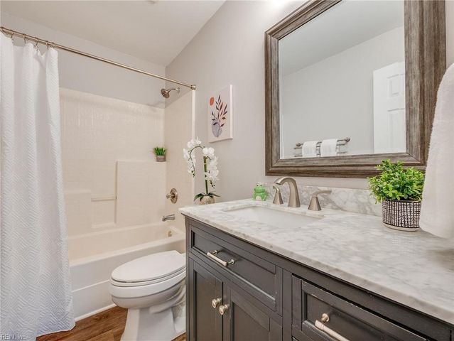 865 Miller Creek LN, Newport News, VA 23602