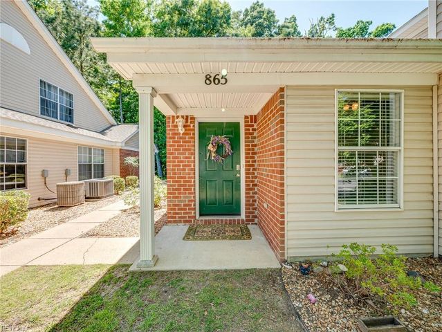 865 Miller Creek LN, Newport News, VA 23602