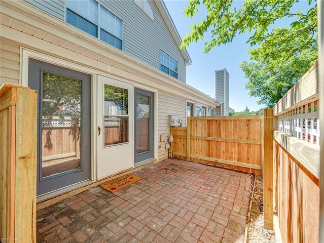 865 Miller Creek LN, Newport News, VA 23602