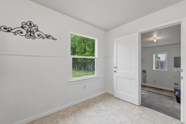 2531 S Washington Ave, Wichita, KS 67216
