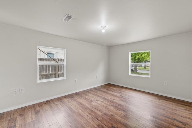2531 S Washington Ave, Wichita, KS 67216