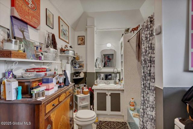 253 Guy Park Avenue, Amsterdam, NY 12010