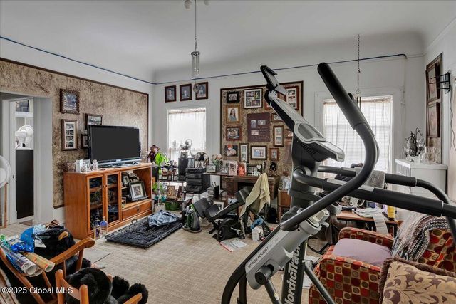 253 Guy Park Avenue, Amsterdam, NY 12010