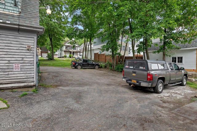 253 Guy Park Avenue, Amsterdam, NY 12010