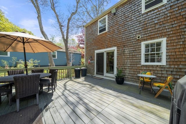 64 Winthrop Rd, Plymouth, MA 02360