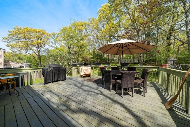 64 Winthrop Rd, Plymouth, MA 02360