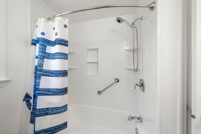 64 Winthrop Rd, Plymouth, MA 02360