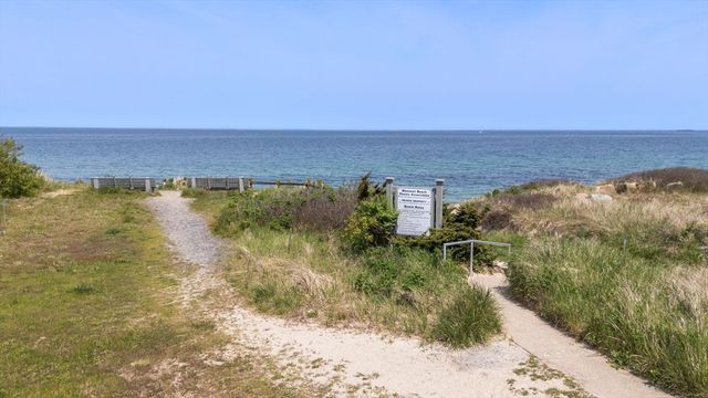 64 Winthrop Rd, Plymouth, MA 02360