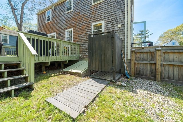 64 Winthrop Rd, Plymouth, MA 02360
