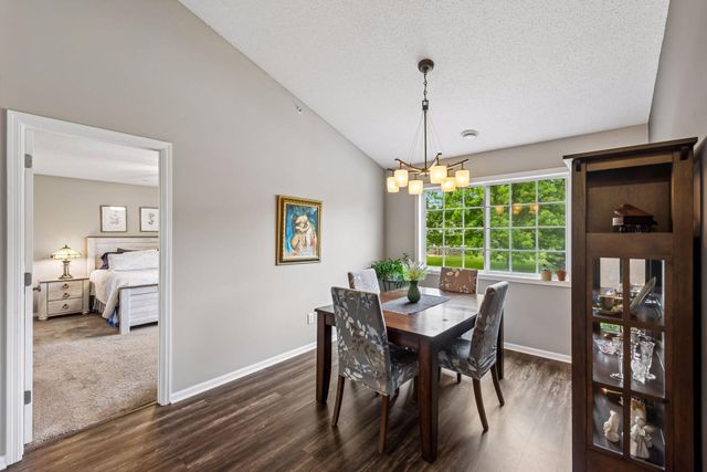 2782 Spy Glass Drive, Chaska, MN 55318