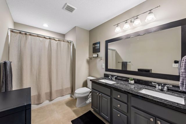 2782 Spy Glass Drive, Chaska, MN 55318