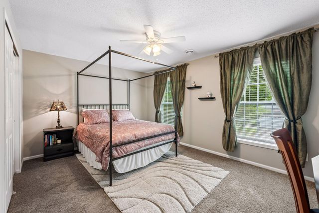 2782 Spy Glass Drive, Chaska, MN 55318