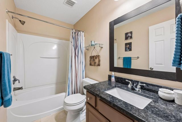 2782 Spy Glass Drive, Chaska, MN 55318