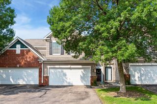 2782 Spy Glass Drive, Chaska, MN 55318