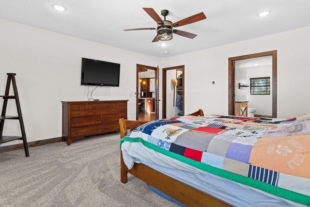 N5302 Crossman ROAD, Lake Mills, WI 53551