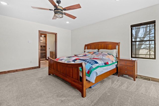 N5302 Crossman ROAD, Lake Mills, WI 53551